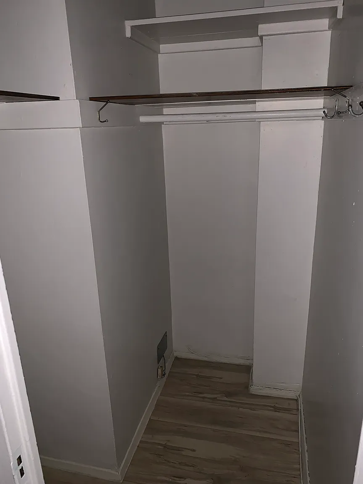 1569 Metropolitan Ave #4B - Photo 3 of 12