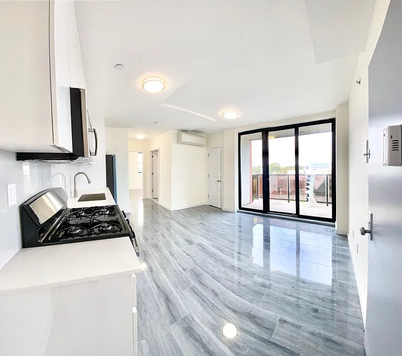 1705 E 17th St #6F - Photo 2 of 10