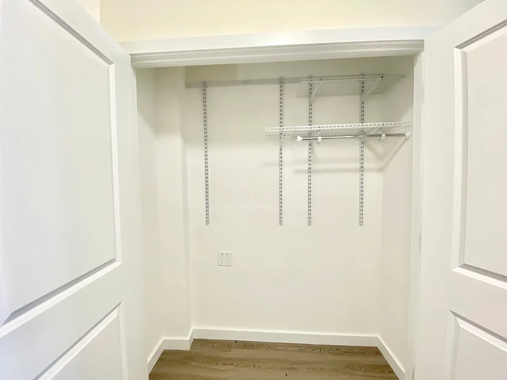 1705 E 17th St #6F - Photo 6 of 10