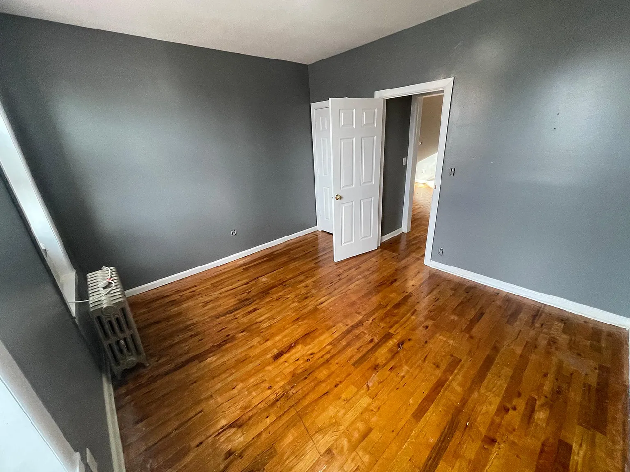 9117 172nd St #4D - Photo 2 of 6