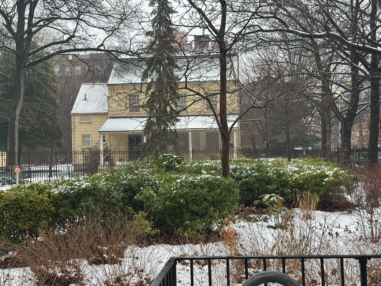 14336 37th Ave #1D - Photo 5 of 12