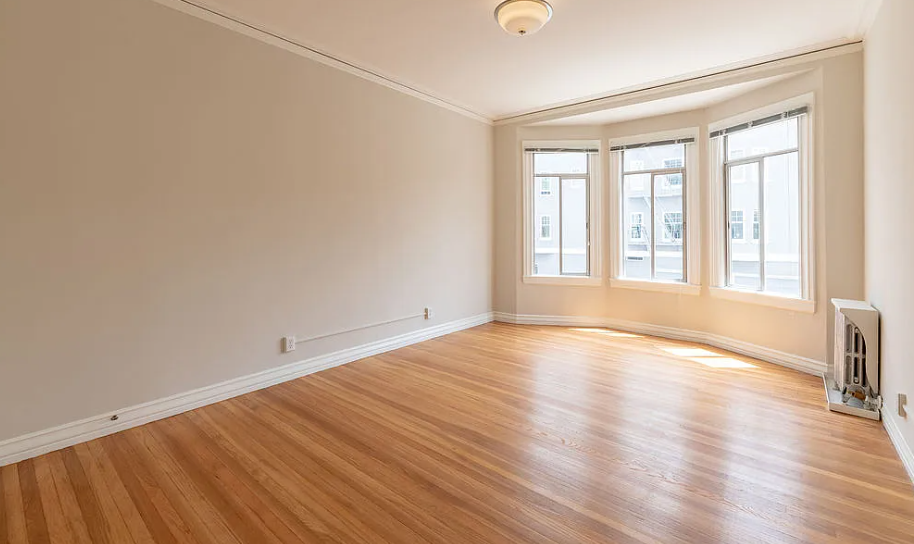 3301 Broderick St - Photo 4 of 5