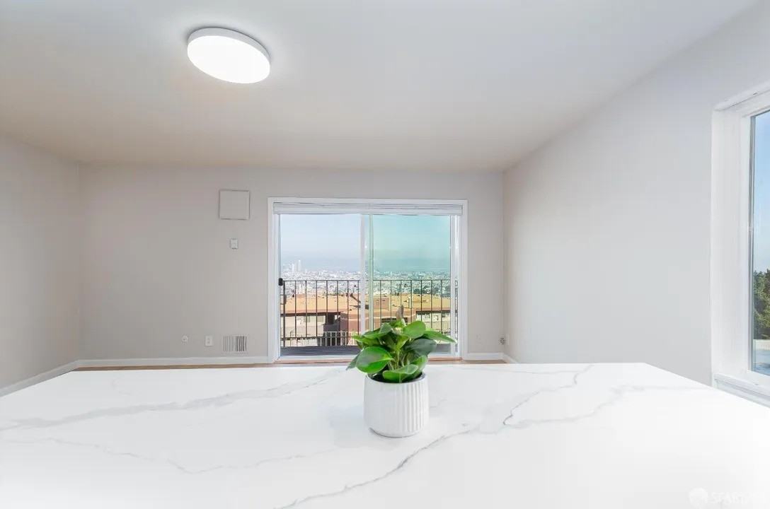 646 Corbett Ave #508 - Photo 6 of 15