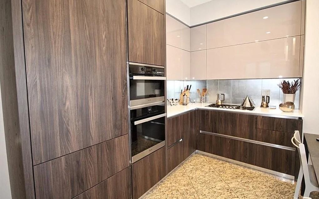 164 Oxford St - Photo 2 of 9