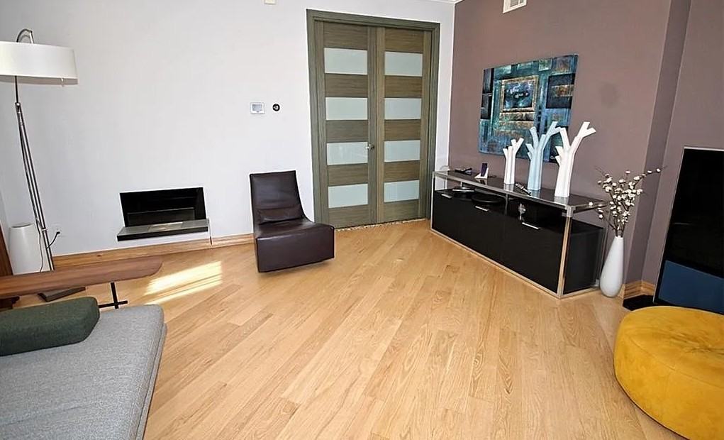 164 Oxford St - Photo 5 of 9