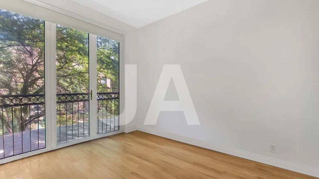 350 2nd St - Photo 6 of 8