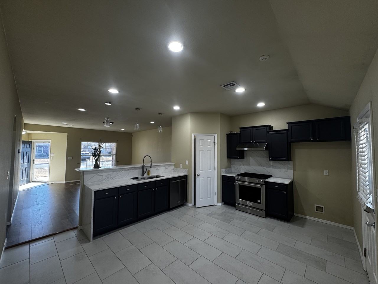 14724 S Fern Pl #NA - Photo 4 of 16