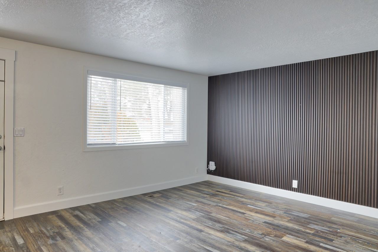 1720 S Taggart St - Photo 5 of 17