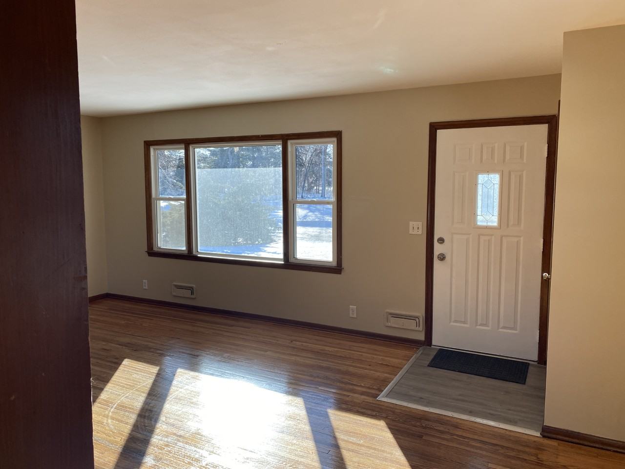 4906 Howe Ln - Photo 2 of 20