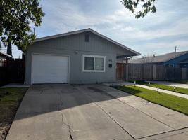 featured image of 1976 La Jolla Dr