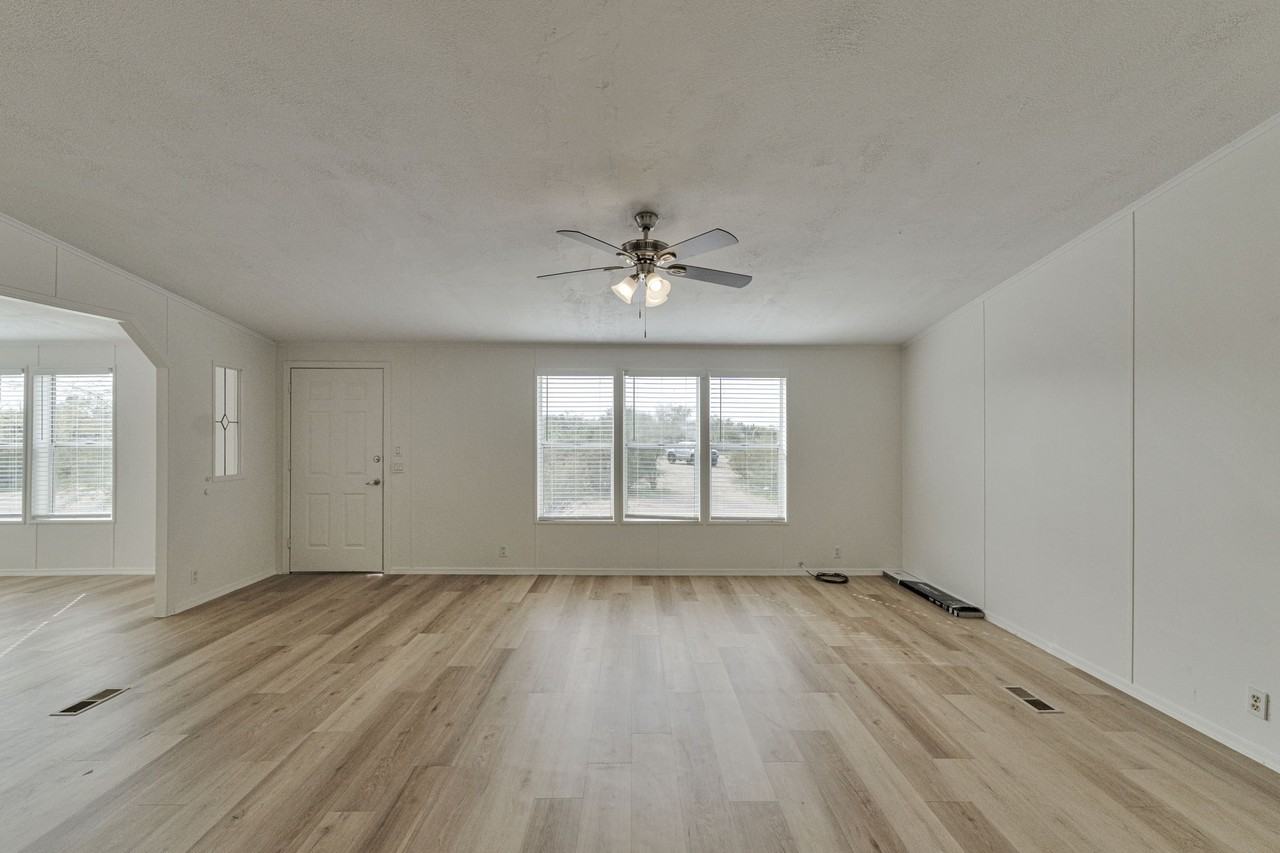 11140 W Windchime Dr - Photo 6 of 25