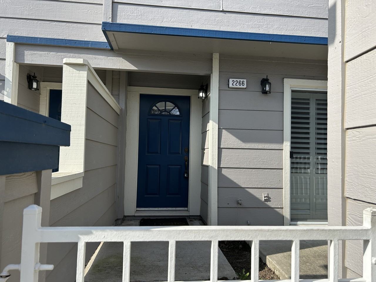 2266 Sudbury Ct - Photo 3 of 24