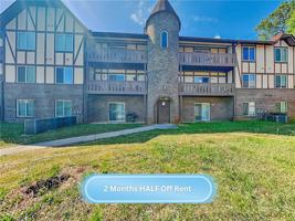 featured image of 1020 Camelot Dr