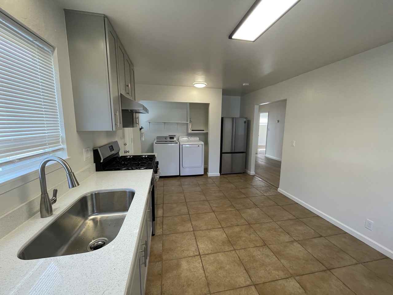 413 Laurel Ave #NA - Photo 7 of 17