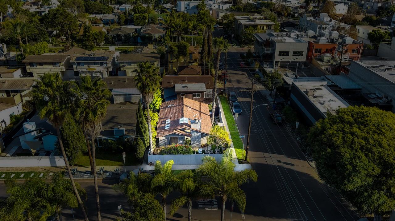 602 Victoria Ave #A - Photo 2 of 45