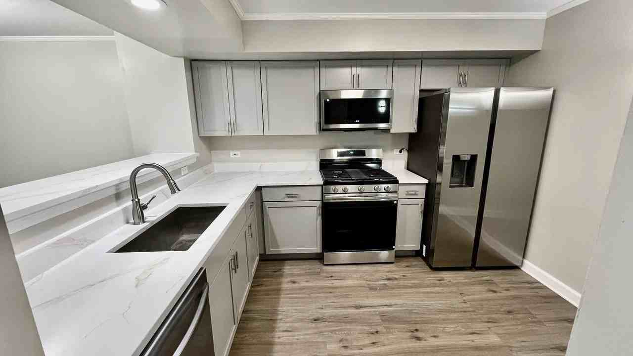 1926 Grove Ave #1926 - Photo 6 of 20