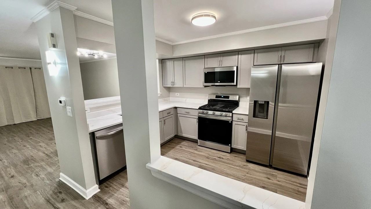 1926 Grove Ave #1926 - Photo 7 of 20