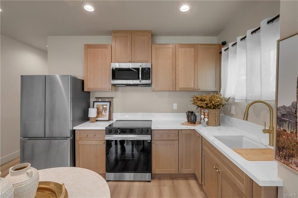 1123 E Ocean Blvd #B - Photo 5 of 31