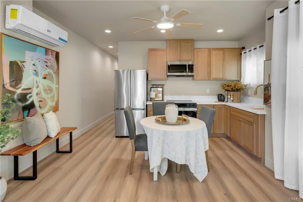 1123 E Ocean Blvd #B - Photo 7 of 31