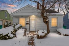 23023 Rosalind Ave - Photo 1 of 1