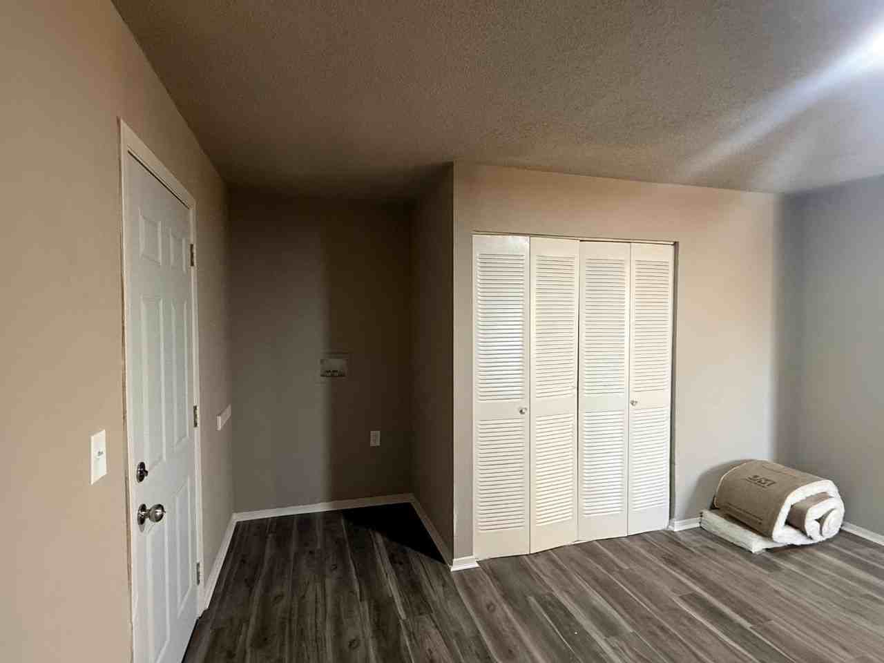 2302 W Haskell St - Photo 7 of 20