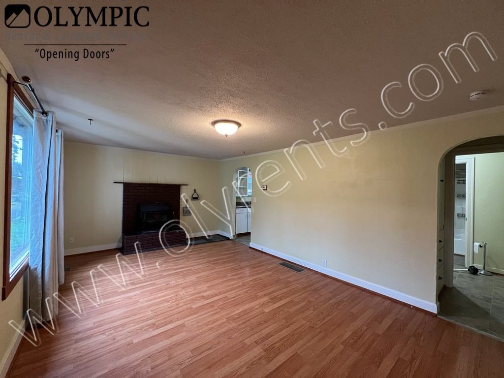 2132 Grove Rd Nw - Photo 2 of 17