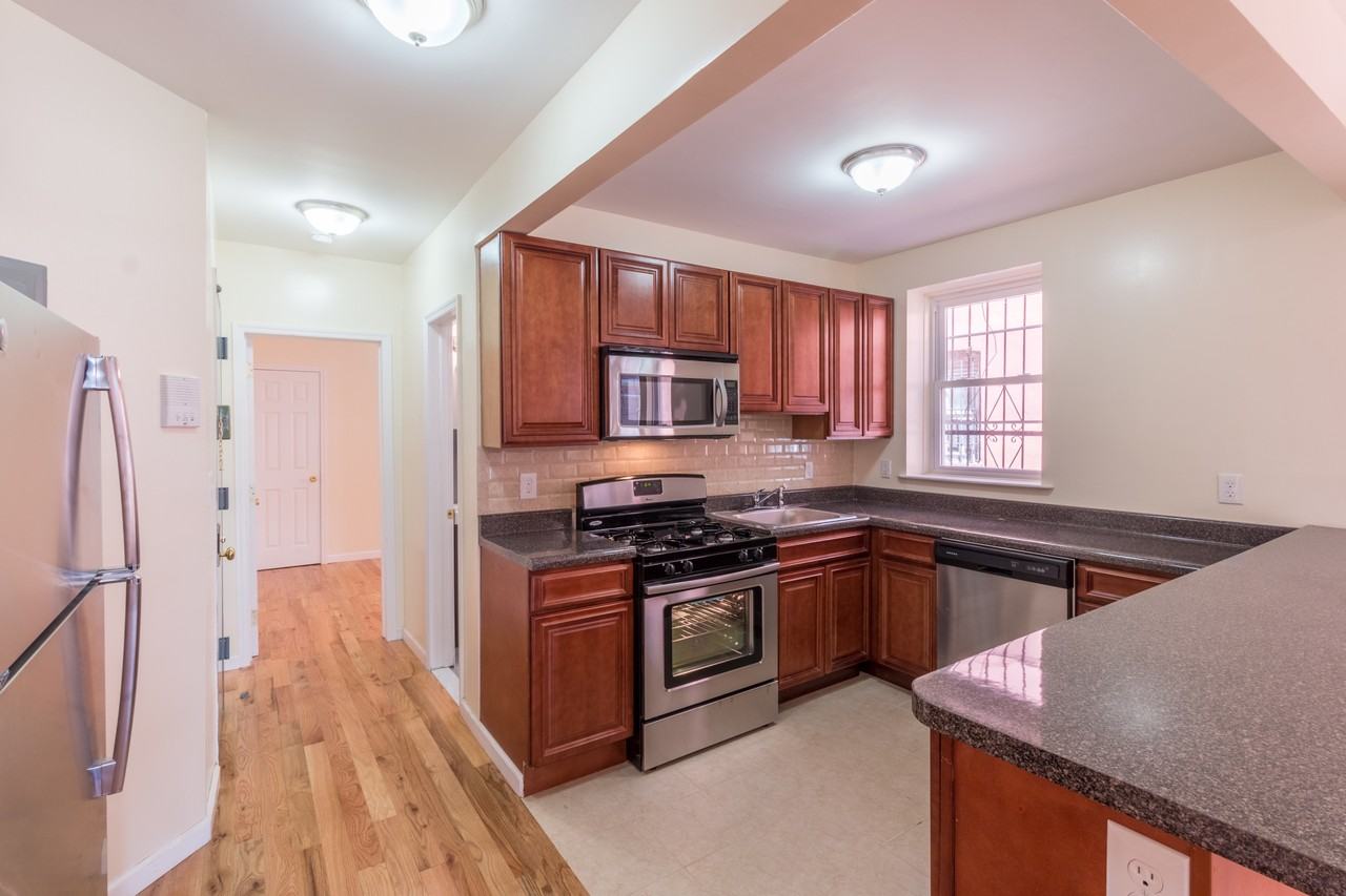 2214 Strauss St #1 - Photo 4 of 6