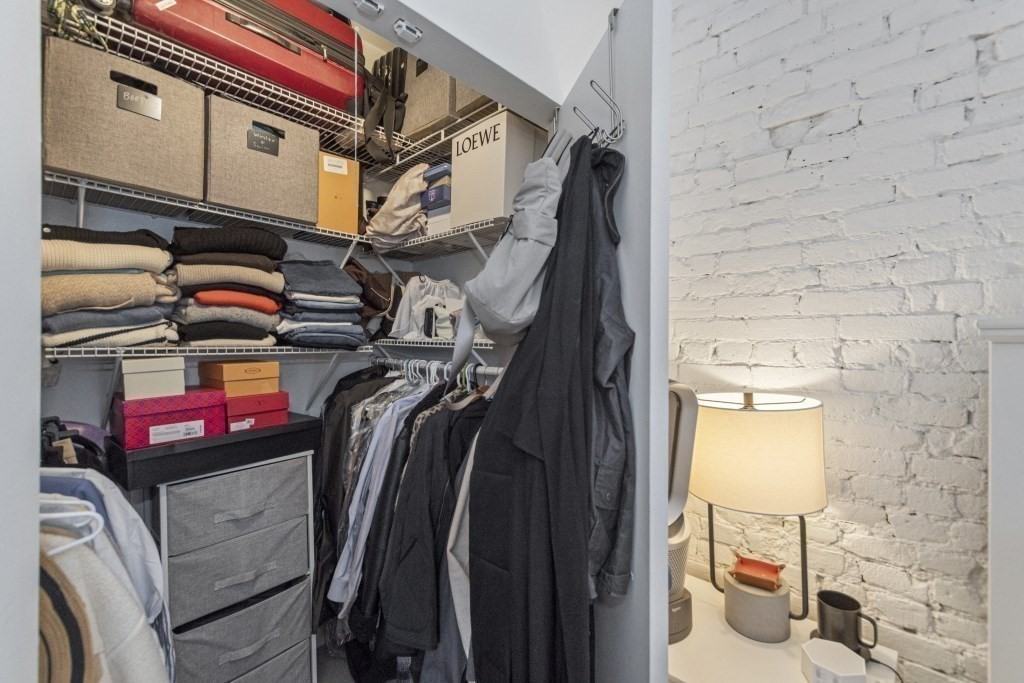 185 W Canton St - Photo 4 of 19