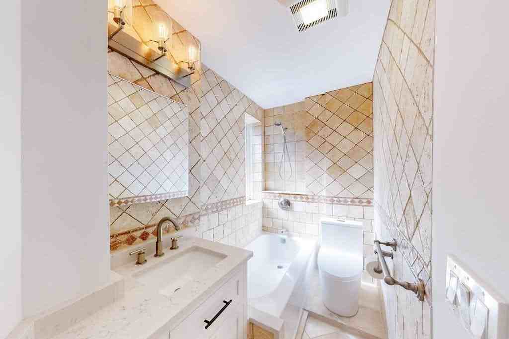 53 Grove St - Photo 6 of 15