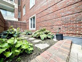 featured image of 130 Mount Auburn St