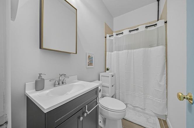 183-185 Rindge Ave - Photo 4 of 15