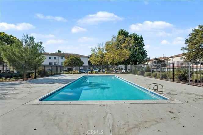 3234 Kenhill Dr - Photo 3 of 22