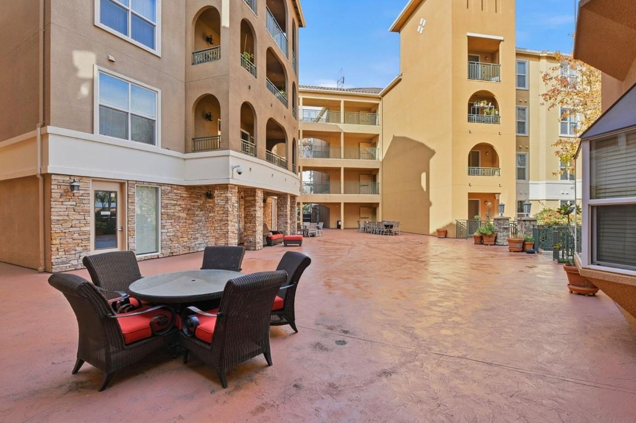 1445 Fruitdale Ave - Photo 5 of 14