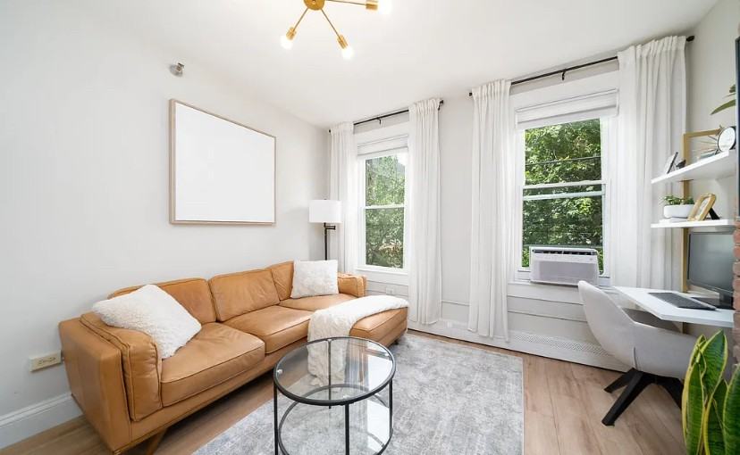 466 Monmouth St - Photo 2 of 14