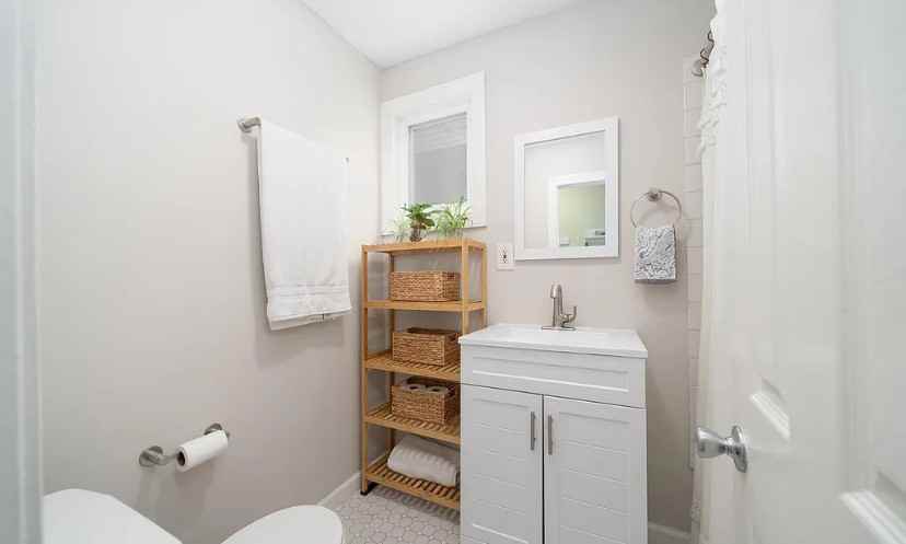 466 Monmouth St - Photo 7 of 14