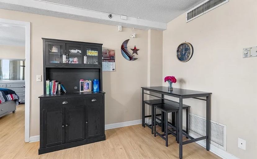 70 Southbridge St - Photo 5 of 14