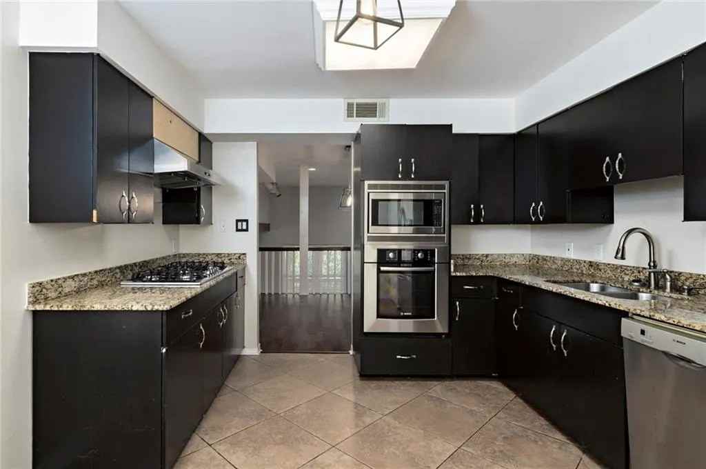 6517 Cedar Bend Ct - Photo 7 of 11