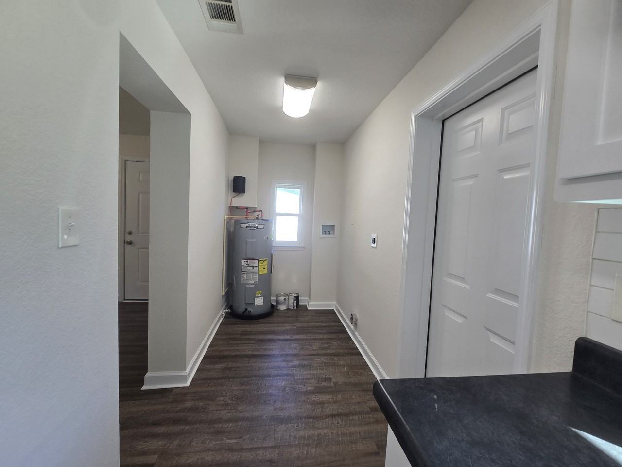 517 Chaseville St - Photo 7 of 15