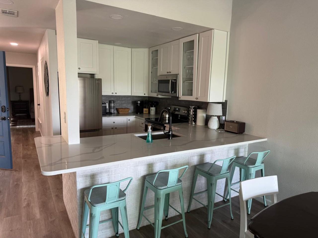 539 Venture Blvd S - Photo 4 of 11