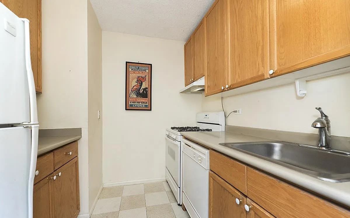 474 48th Ave - Photo 2 of 5