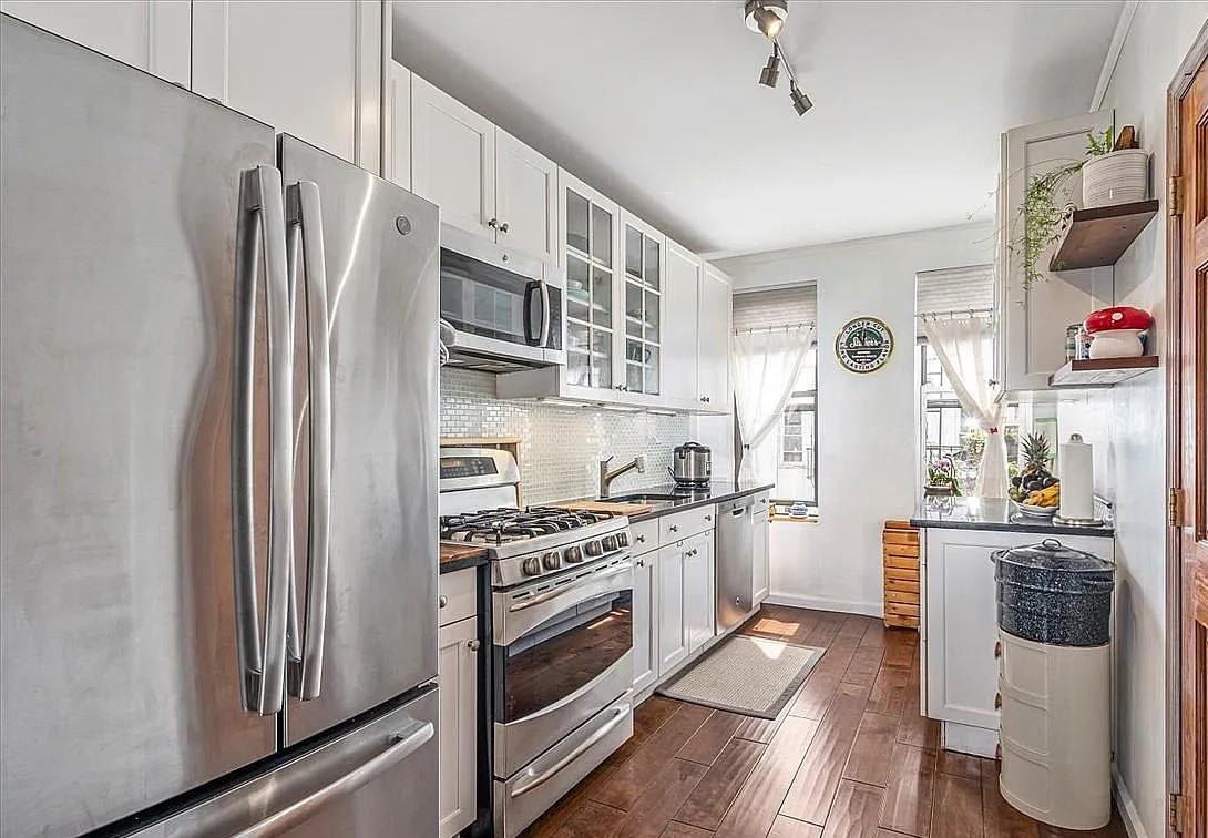 1714 Palmetto St - Photo 4 of 6