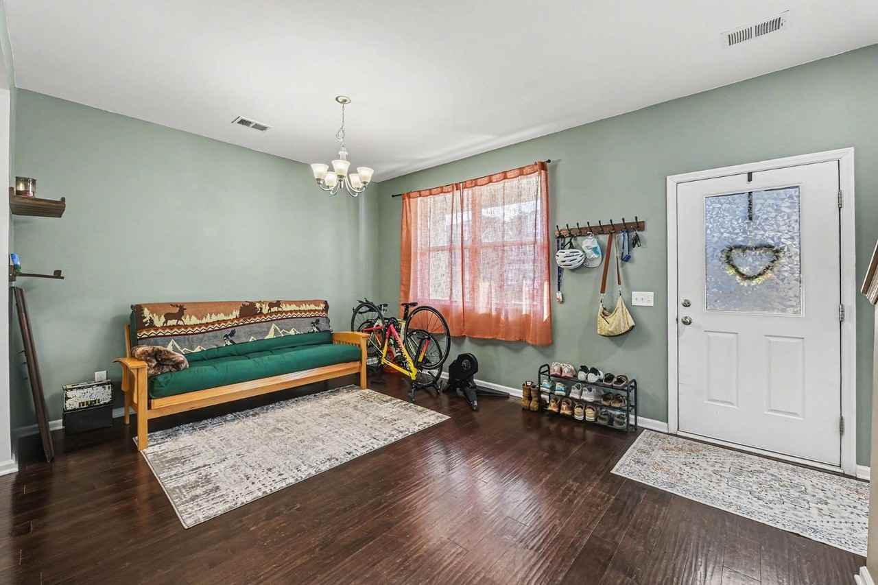 188 Woodward Rd - Photo 4 of 11