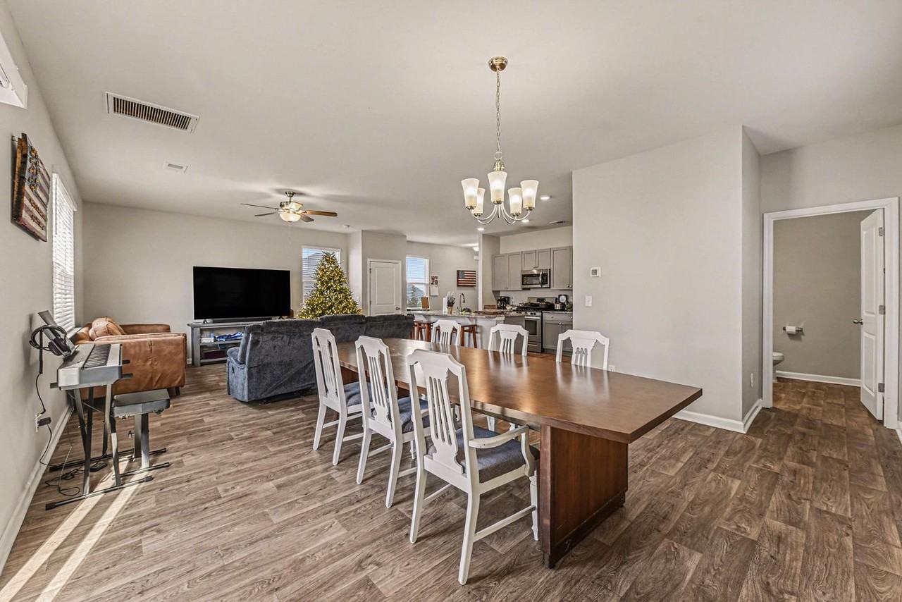 213 Rubles Ln - Photo 6 of 11