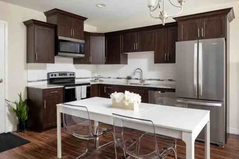 225 Sandwich St N #610 - Photo 3 of 8