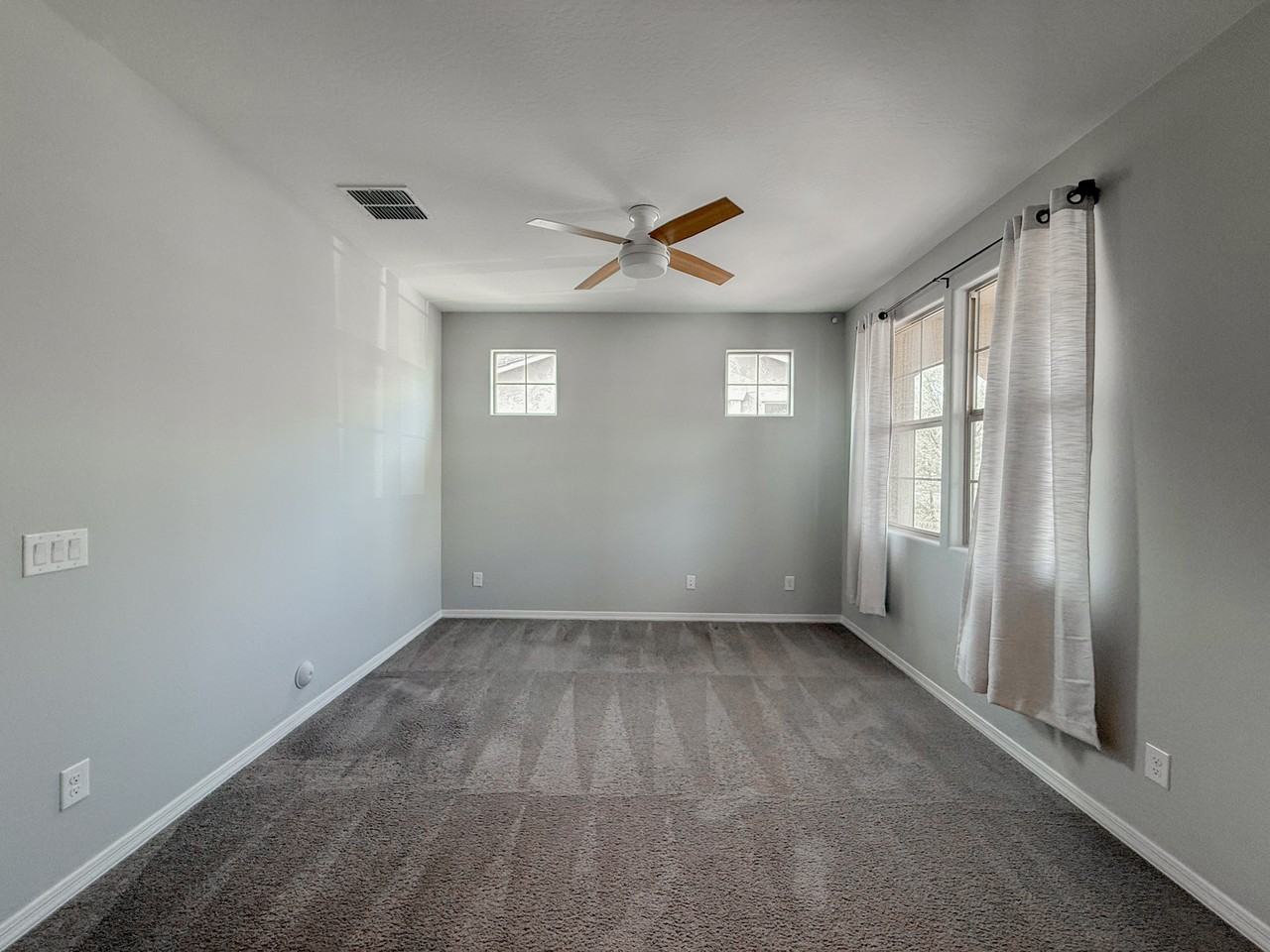 19757 W Pinchot Dr - Photo 5 of 35