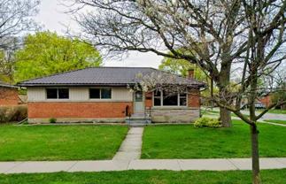 59 Ellis Crescent South #Lower - Photo 1 of 1