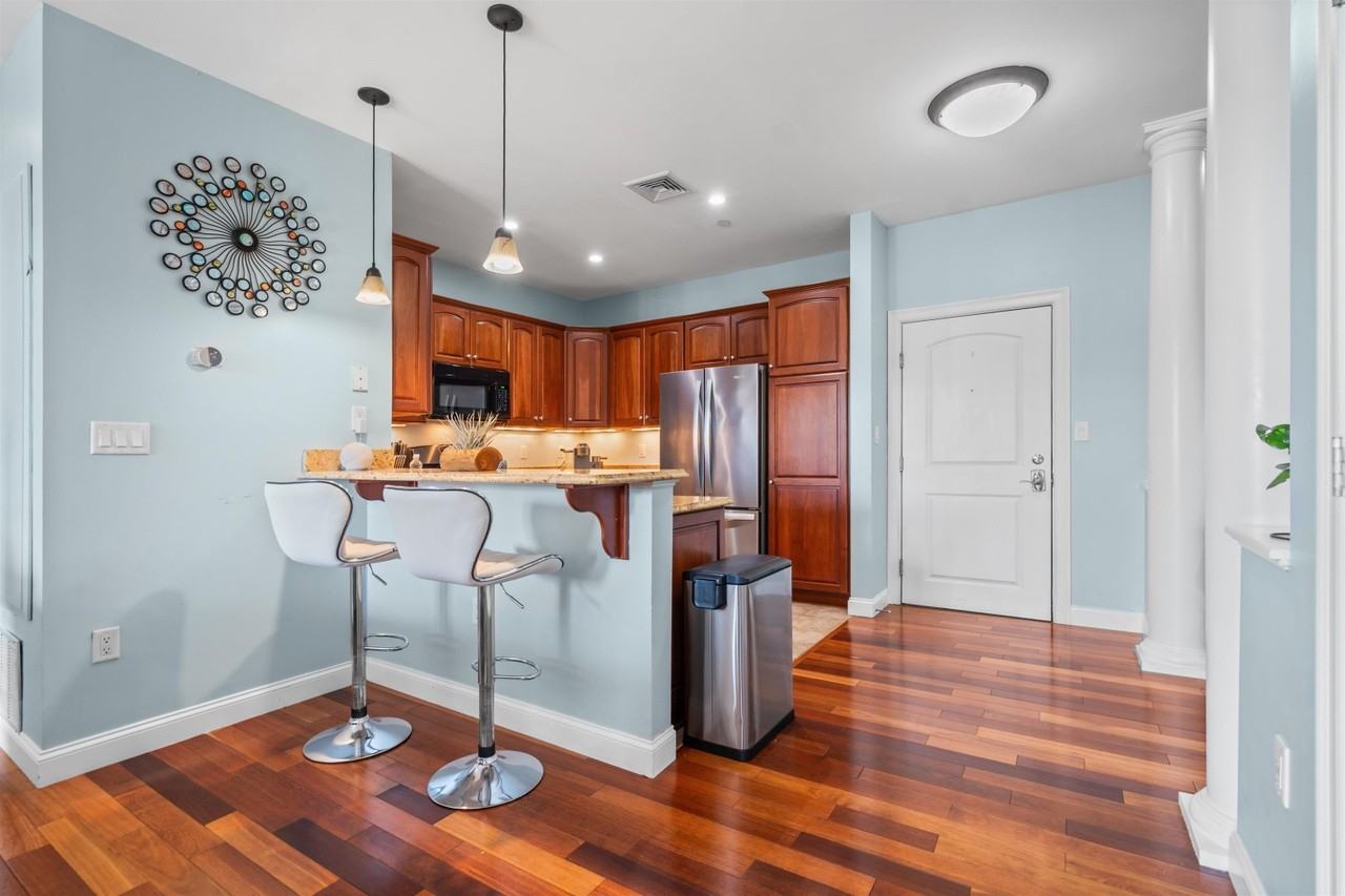 300 S Orange Grove Blvd - Photo 4 of 12