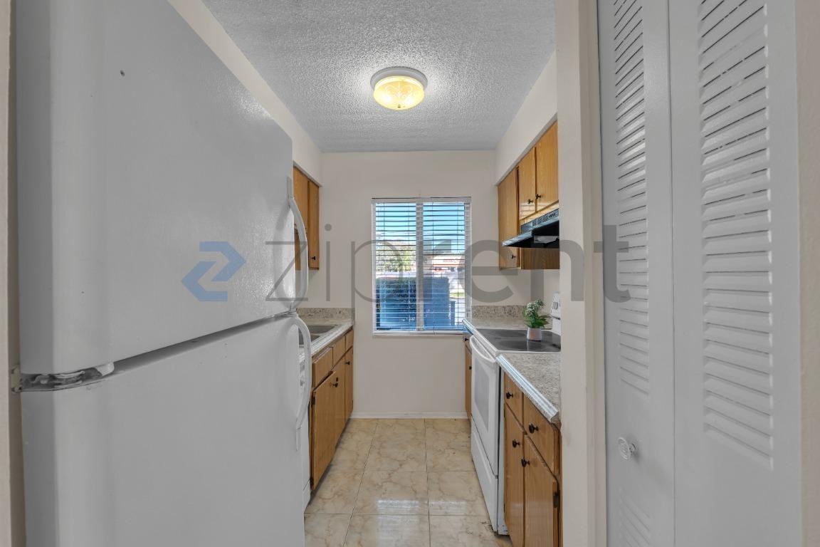 7518 Needle Leaf Pl #A - Photo 4 of 14