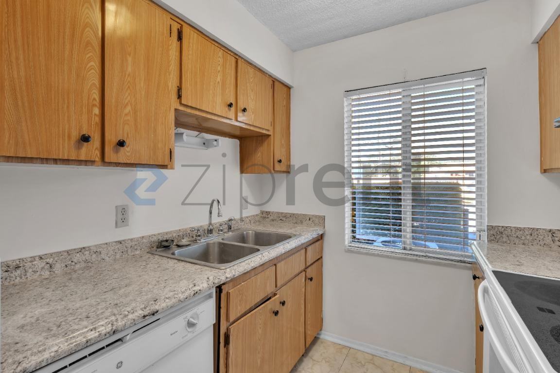 7518 Needle Leaf Pl #A - Photo 7 of 14