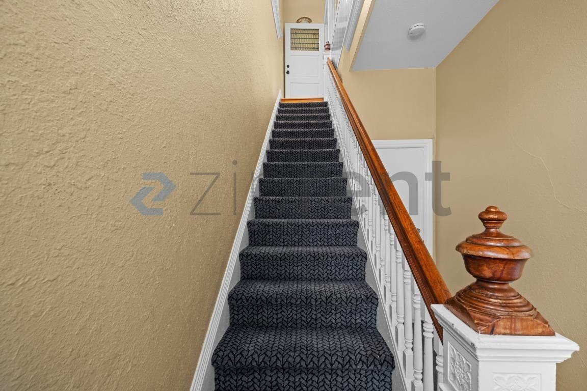 827 Georgia St #A - Photo 5 of 21